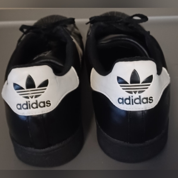 Adidas Men's size 16 old school shell toe shoes black with white stripes. - Picture 1 of 8